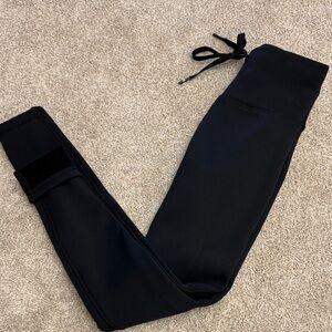 Born Primitive fleece lines leggings xs